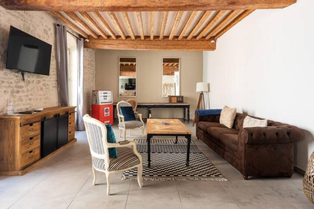 La Tour 1 Appartement Au Coeur Du Centre Ville ลีล-ซูร์-ลา-ซอร์ก ภายนอก รูปภาพ